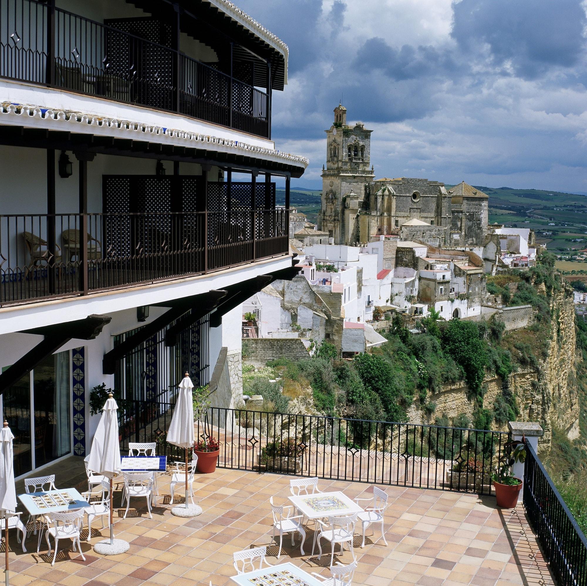 Parador De Arcos De La Frontera Exterior photo