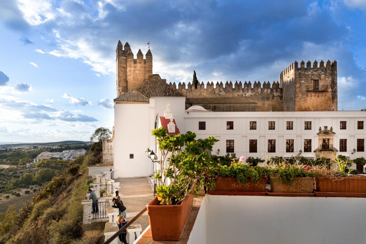 Parador De Arcos De La Frontera Exterior photo