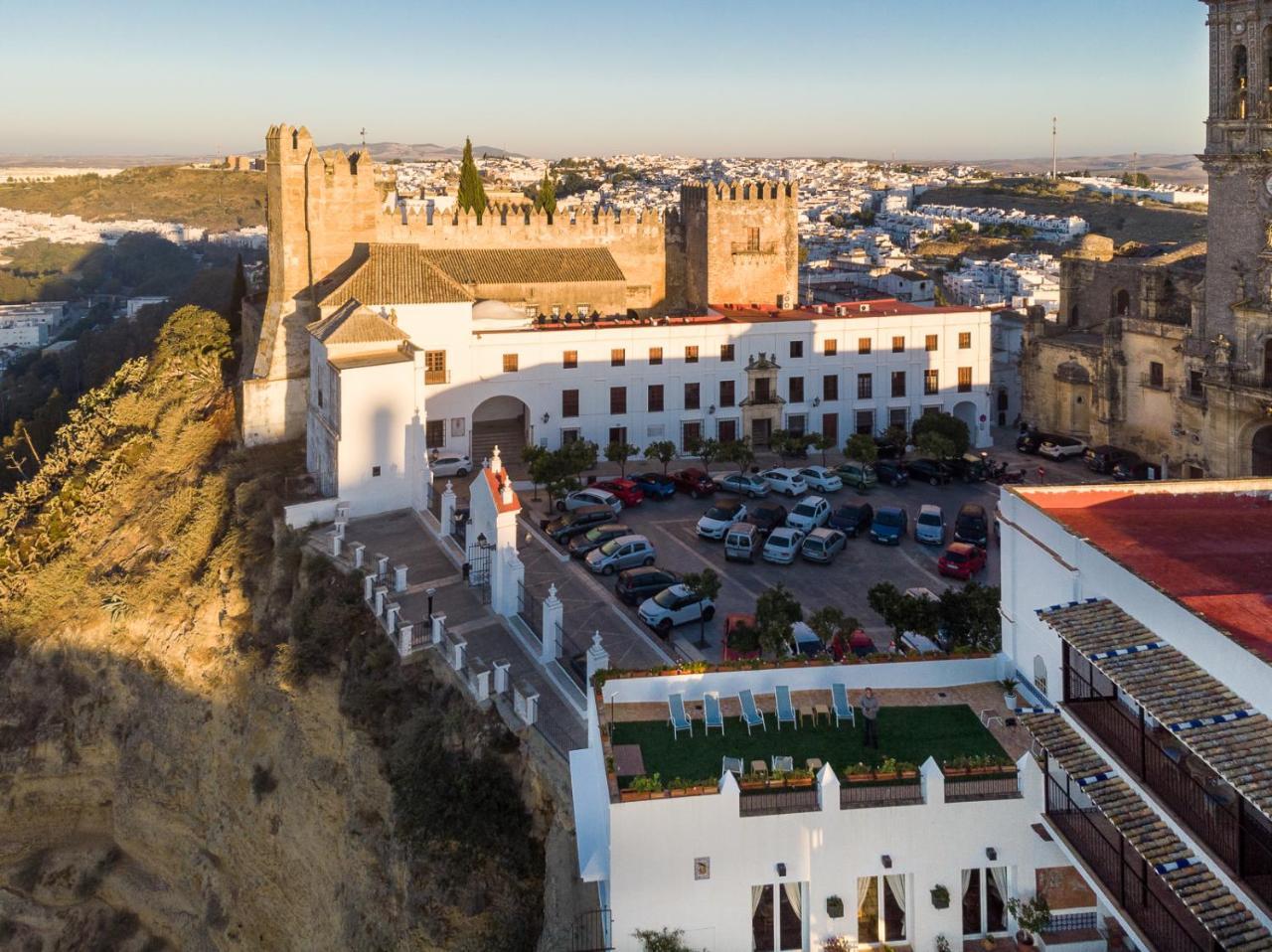 Parador De Arcos De La Frontera Exterior photo